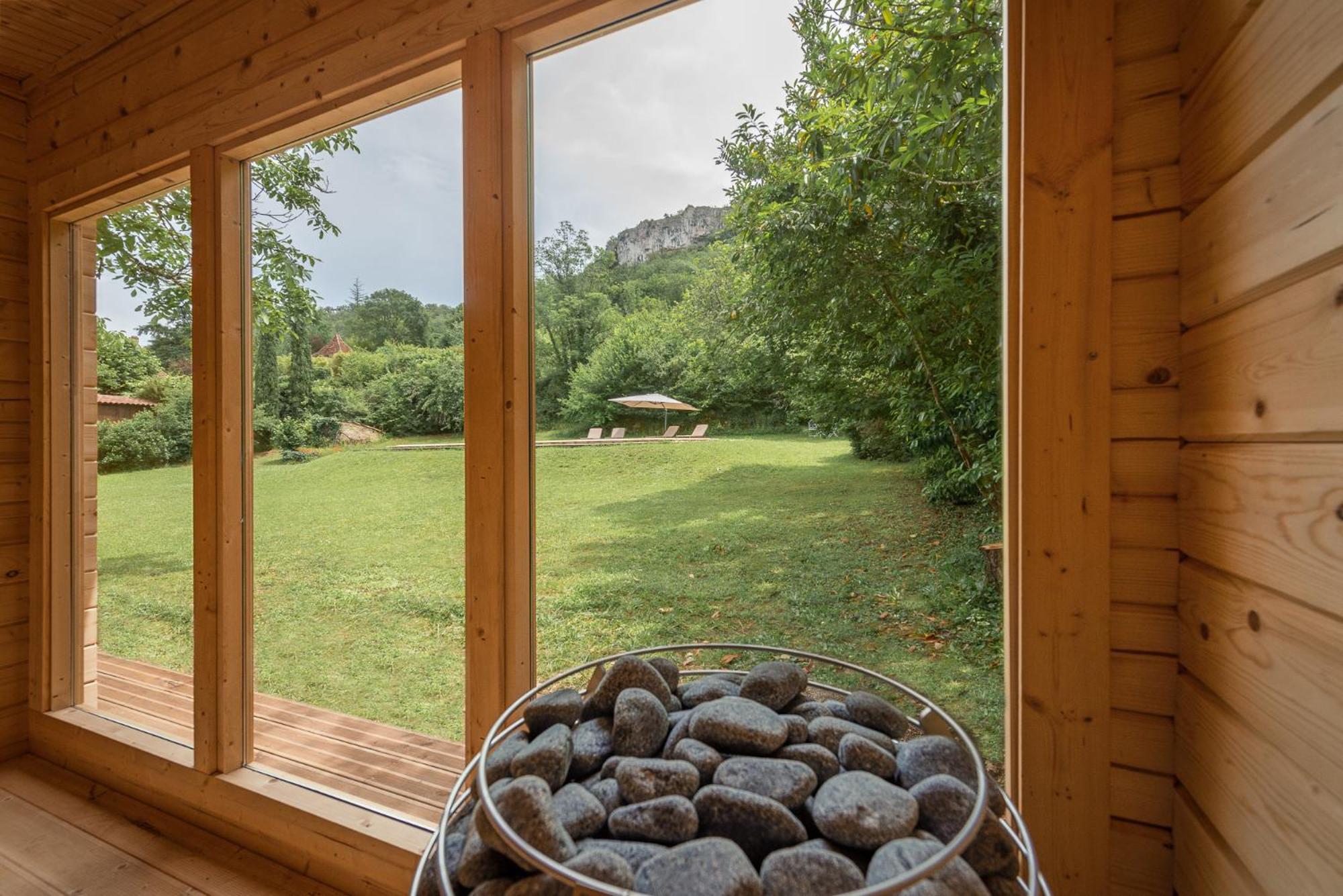 Manoir De Laroque Delprat Bed & Breakfast Autoire Bagian luar foto